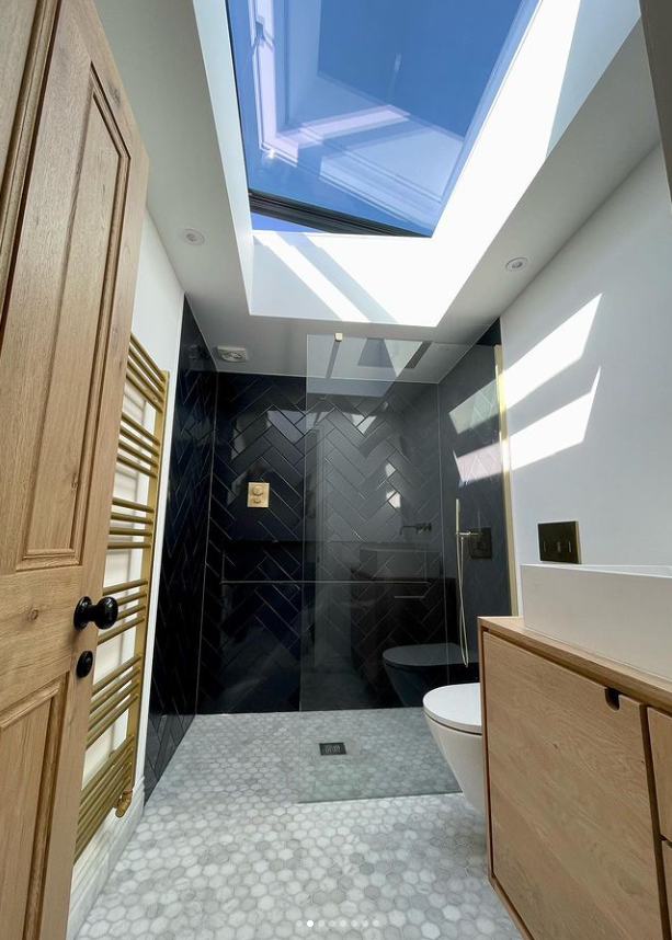 Electric opening rooflight