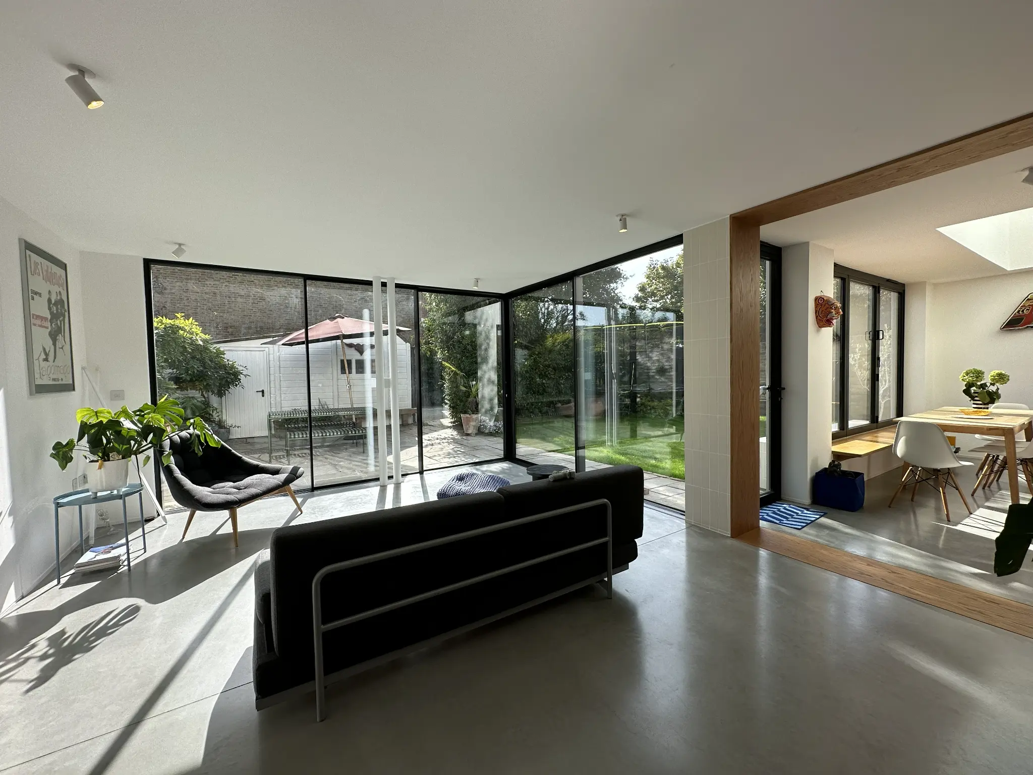 Modern home glazing