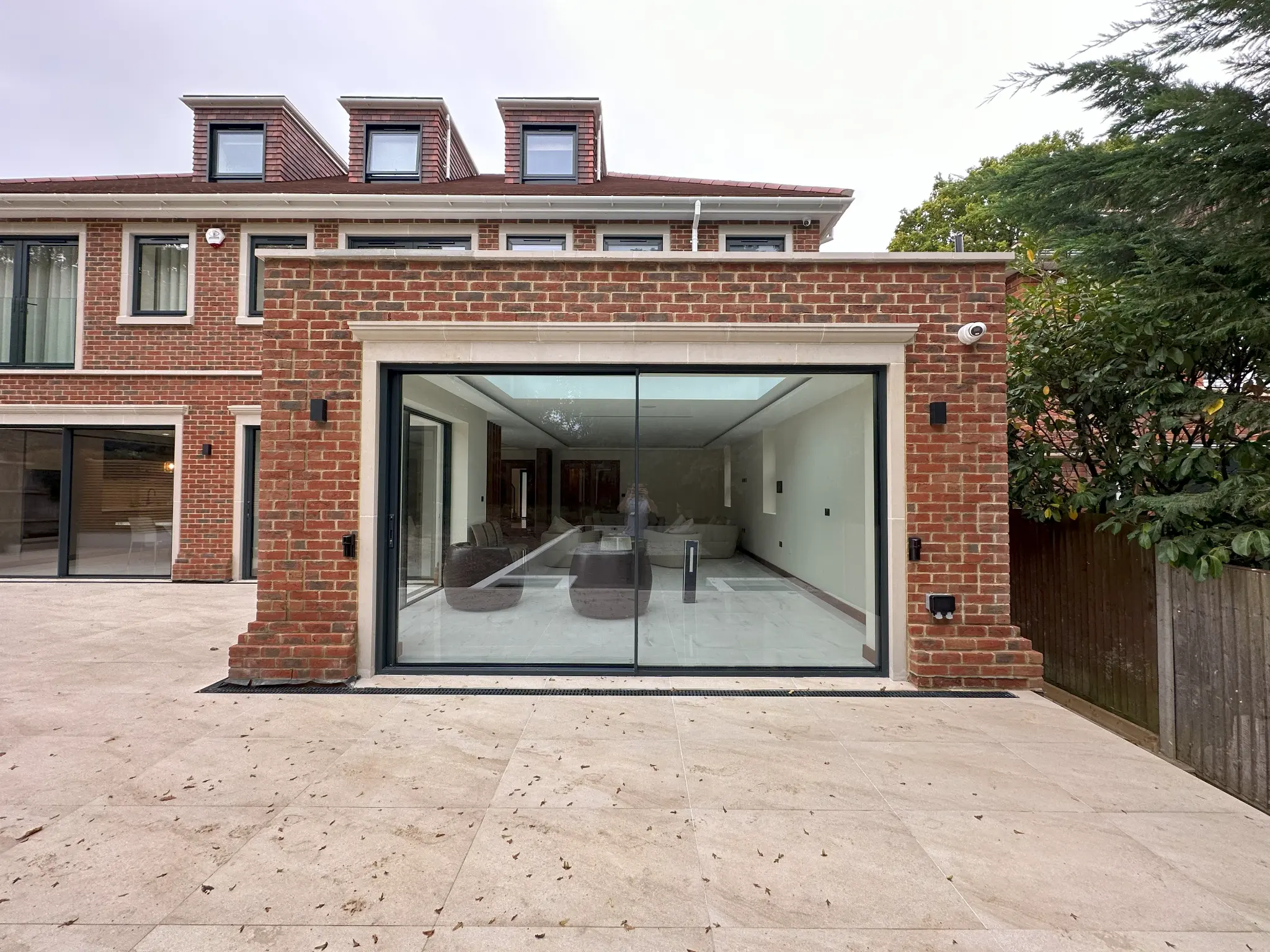 Ultra-slim sliding door with garden views